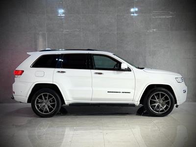 2018 Jeep Grand Cherokee - Thumbnail