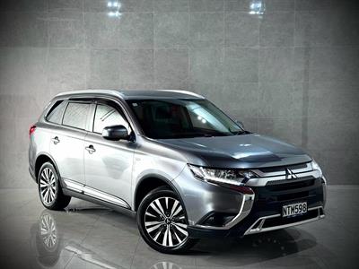 2021 Mitsubishi Outlander - Thumbnail