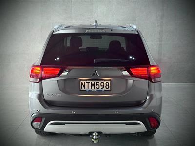 2021 Mitsubishi Outlander - Thumbnail