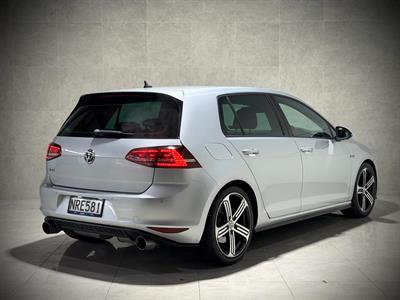 2016 Volkswagen Golf - Thumbnail