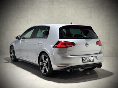 2016 Volkswagen Golf - Thumbnail
