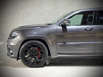 2019 Jeep Grand Cherokee - Thumbnail