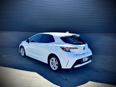 2018 Toyota Corolla - Thumbnail