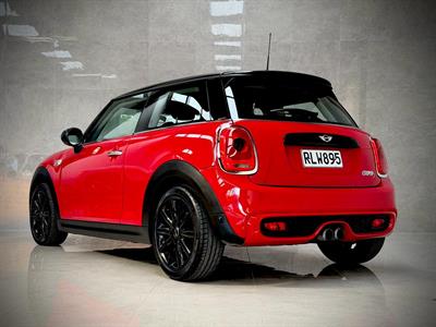 2018 Mini Cooper - Thumbnail