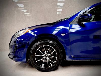 2012 Mazda Axela - Thumbnail