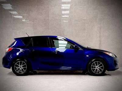 2012 Mazda Axela - Thumbnail