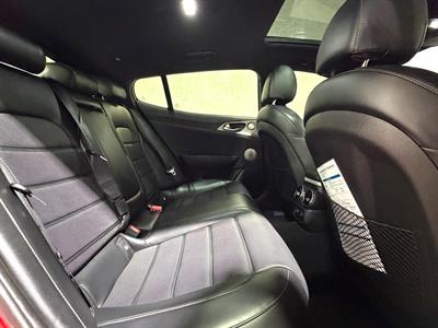 2019 Kia Stinger - Thumbnail