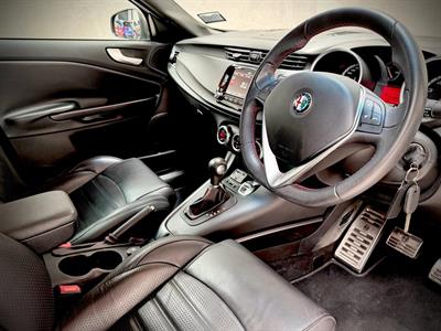 2016 Alfa Romeo Giulietta - Thumbnail