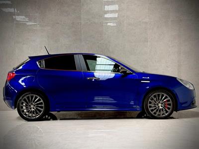2016 Alfa Romeo Giulietta - Thumbnail