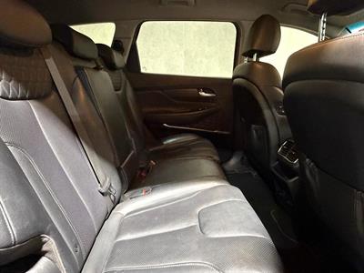 2019 Hyundai Santa Fe - Thumbnail