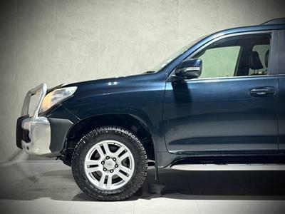 2012 Toyota Landcruiser Prado - Thumbnail