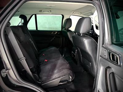 2020 Ford Everest - Thumbnail