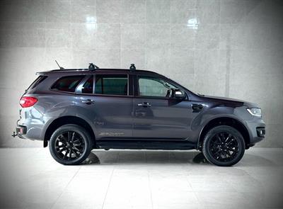 2020 Ford Everest - Thumbnail