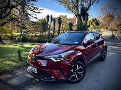 2018 Toyota C-HR - Thumbnail