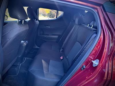 2018 Toyota C-HR - Thumbnail