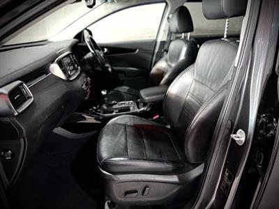 2018 Kia Sorento - Thumbnail