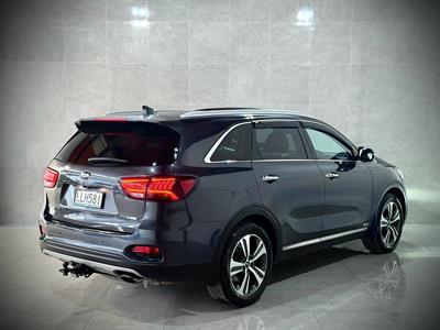 2018 Kia Sorento - Thumbnail