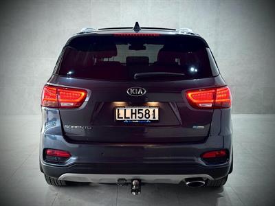2018 Kia Sorento - Thumbnail