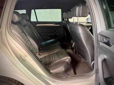 2015 Volkswagen Passat - Thumbnail