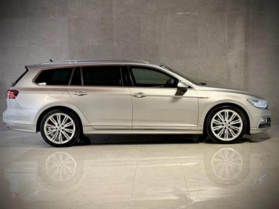 2015 Volkswagen Passat - Thumbnail