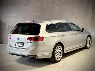 2015 Volkswagen Passat - Thumbnail
