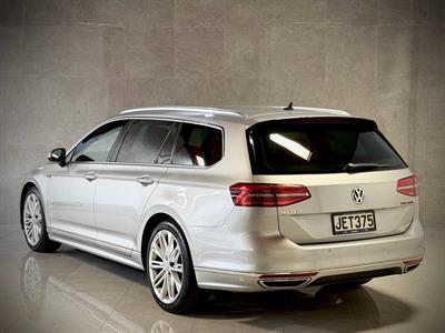 2015 Volkswagen Passat - Thumbnail