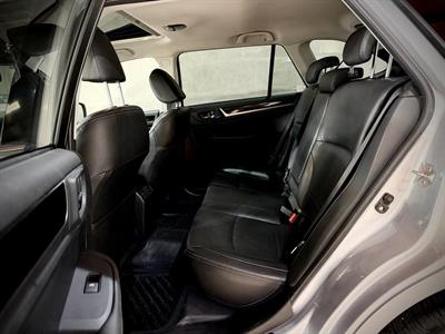 2016 Subaru Outback - Thumbnail