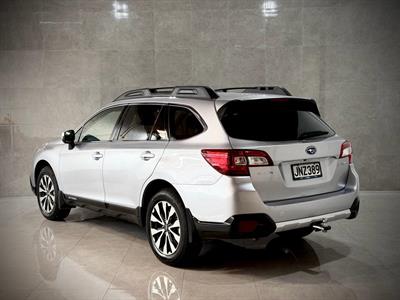 2016 Subaru Outback - Thumbnail