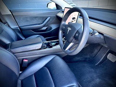 2020 Tesla Model 3 - Thumbnail