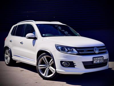 2012 Volkswagen Tiguan - Thumbnail