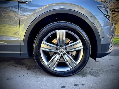 2020 Volkswagen Tiguan - Thumbnail
