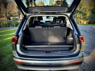 2020 Volkswagen Tiguan - Thumbnail