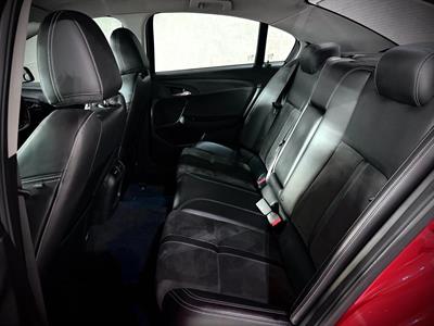 2017 Holden Commodore - Thumbnail