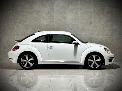 2017 Volkswagen Beetle - Thumbnail