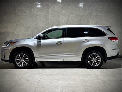 2019 Toyota Highlander - Thumbnail
