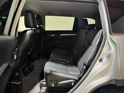2019 Toyota Highlander - Thumbnail