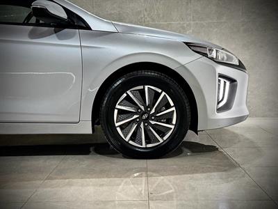 2023 Hyundai Ioniq - Thumbnail