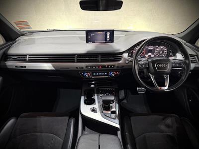 2017 Audi Q7 - Thumbnail