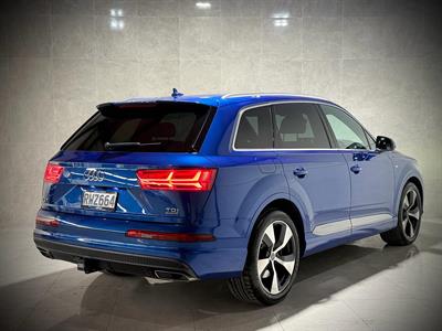 2017 Audi Q7 - Thumbnail