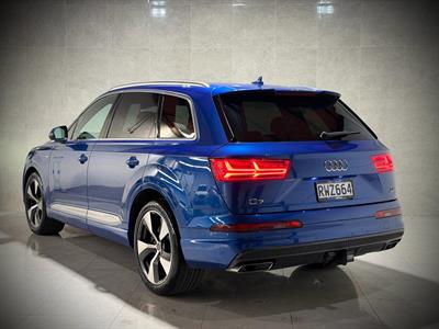 2017 Audi Q7 - Thumbnail