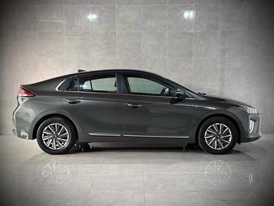 2021 Hyundai Ioniq - Thumbnail