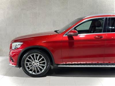 2016 Mercedes-Benz GLC 250 - Thumbnail
