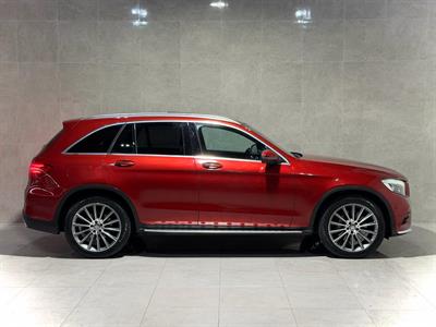 2016 Mercedes-Benz GLC 250 - Thumbnail