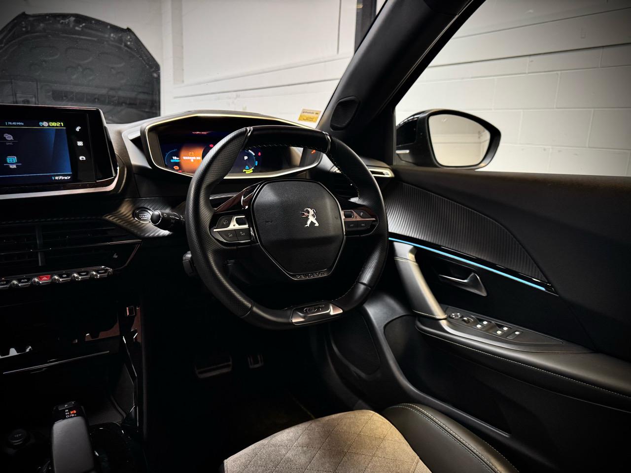 2022 Peugeot e-2008
