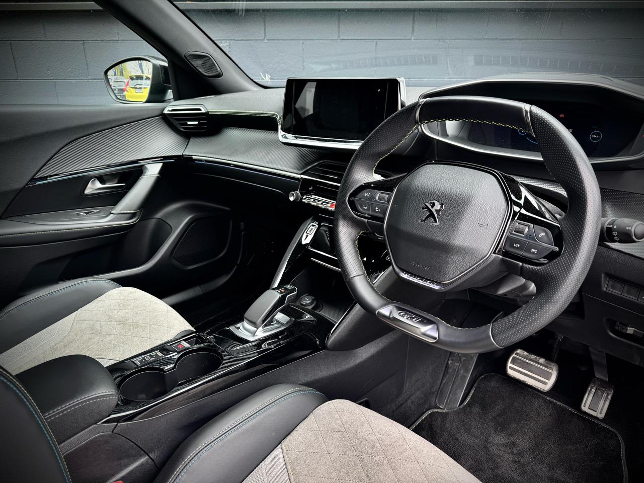 2022 Peugeot e-2008