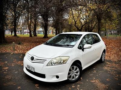 2010 Toyota Corolla - Thumbnail