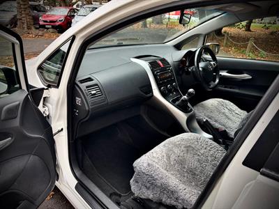 2010 Toyota Corolla - Thumbnail