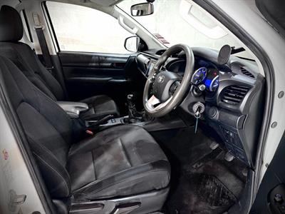 2017 Toyota Hilux - Thumbnail