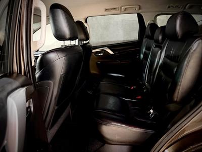 2016 Mitsubishi Pajero Sport - Thumbnail