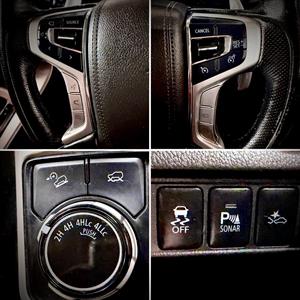 2016 Mitsubishi Pajero Sport - Thumbnail